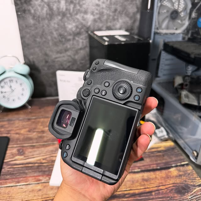 Câmera Canon EOS R6 (Corpo)