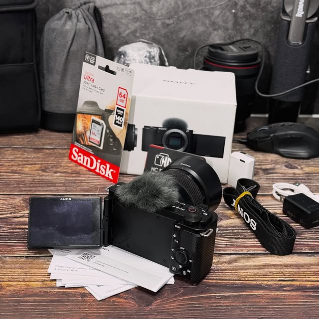 Câmera Sony ZV-E10 + 50mm f/1.8 Sony