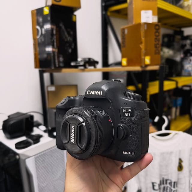 Canon 5D Mark III + 50mm f/1.8 STM