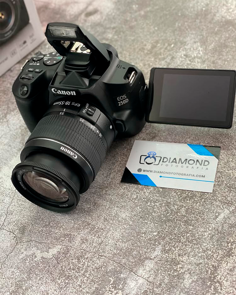 Câmera Canon EOS 250D + Lente EF 18-55mm