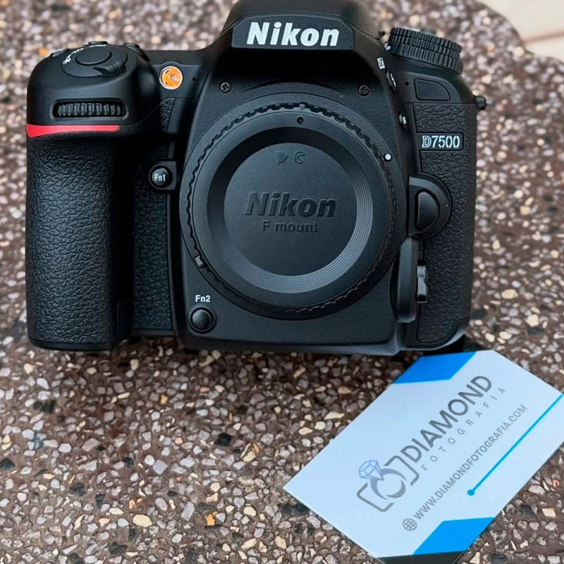 Câmera Nikon D7500 (Corpo)