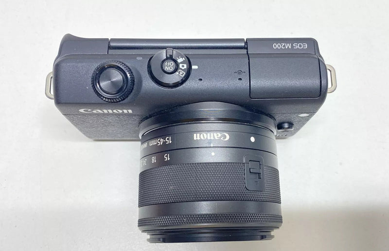 Camera Canon EOS M200 + Lente Canon 15-45mm