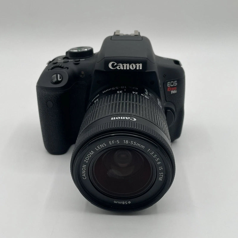 Canon EOS Rebel T6i + Lente 18-55mm IS STM