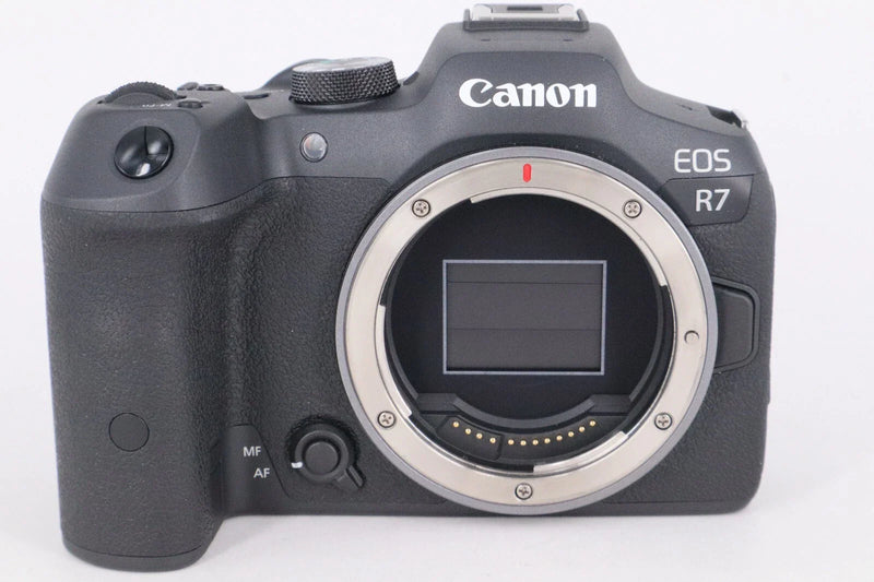 Camera Canon EOS R7